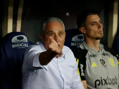 Tite diz que xingamento da torcida "dói" e explica escalação de Pulgar