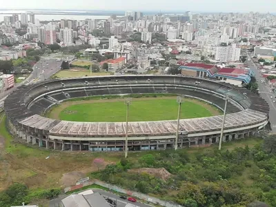 Estádio Olímpico completa 70 anos abandonado e em meio a indefinição sobre o seu futuro