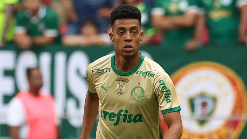 Palmeiras renova o contrato do lateral-esquerdo Vanderlan