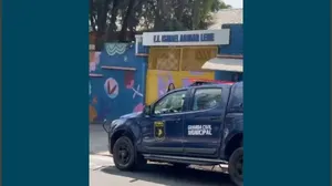 Aluno é esfaqueado em briga com outro estudante na saída da escola