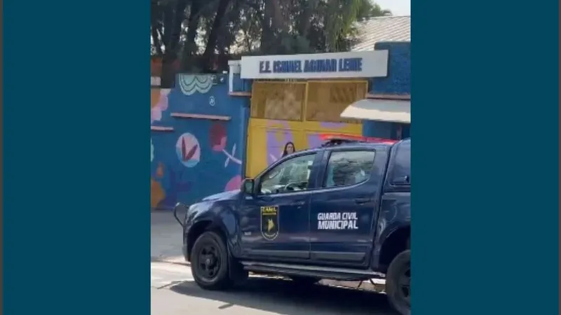 Aluno é esfaqueado em briga com outro estudante na saída da escola