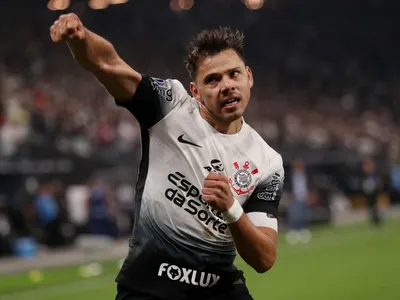 Com show na Arena e passe de Memphis, Corinthians vence o Fortaleza e avança na Sul-Americana