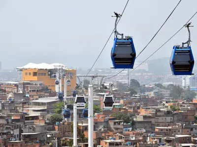 Teleférico do Alemão, na Zona Norte do Rio, vai demorar mais um ano para voltar a operar