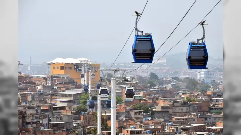 Teleférico do Alemão, na Zona Norte do Rio, vai demorar mais um ano para voltar a operar