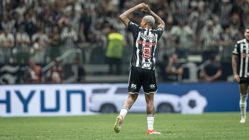 Herói do Galo, Deyverson explica comemoração com tatuagem da Libertadores