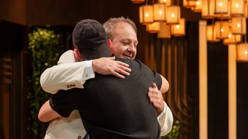 Jacquin fica arrasado com eliminação de "filho postiço" no MasterChef: "Ele tem futuro"