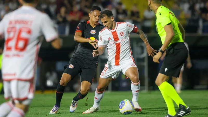 Inter e Bragantino empatam em jogo atrasado do Brasileirão; veja os gols