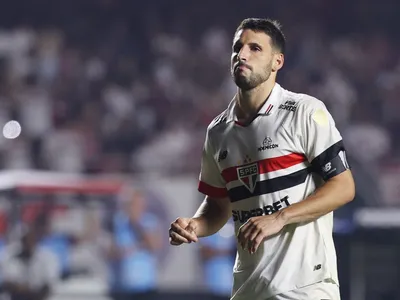 Calleri comenta pênalti perdido: "Me sinto responsável pela eliminação"