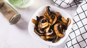 Cogumelo na air fryer: receita de shitake com molho oriental fica pronta em 7 minutos