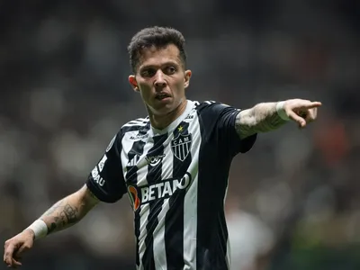 Bernard sofre lesão no joelho e pode desfalcar o Galo no resto da temporada