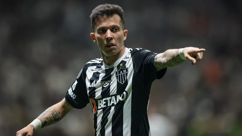 Bernard sofre lesão no joelho e pode desfalcar o Galo no resto da temporada