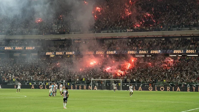 Conmebol multa Atlético-MG por racismo de torcedor em jogo da Libertadores