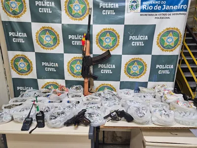 Fuzil é apreendido em operação da Polícia Civil em São João de Meriti