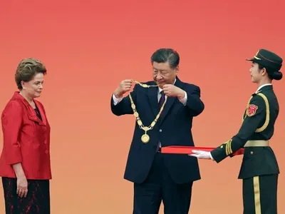 Dilma recebe a maior honraria concedida pelo governo da China