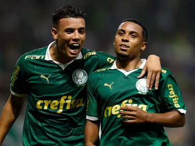 Sob olhares de Abel, Palmeiras domina, vence Cruzeiro e é tri do Brasileirão sub-20