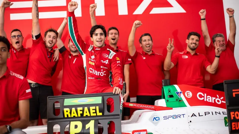 Piloto da Academia Ferrari, Rafael Câmara é campeão da temporada 2024 da FRECA