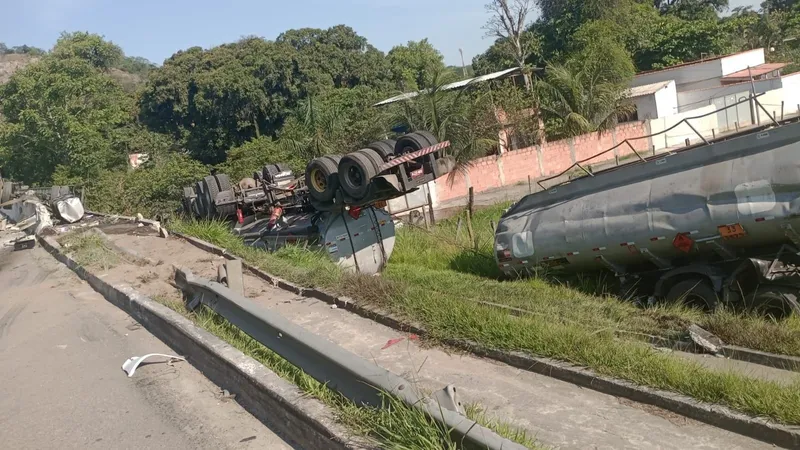 Retirada de produtos químicos que vazaram no Rio Surui em acidente não tem previsão de término