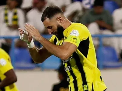 Benzema marca golaço e Al Ittihad divide a liderança da Liga Saudita com o Al Hilal; assista