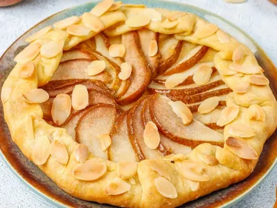 Galette francesa: torta doce com banana é perfeita para café da tarde