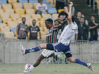 Arias admite alívio com vitória do Fluminense: "Tem sido dias difíceis"