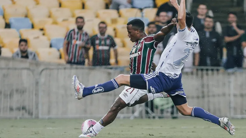 Arias admite alívio com vitória do Fluminense: "Tem sido dias difíceis"