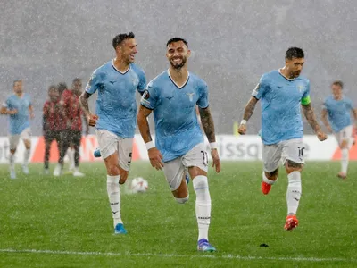 Aniversariante Taty Castellanos brilha, e Lazio goleia Nice na Liga Europa