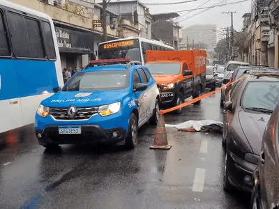 Assalto no Centro do Rio termina com um criminoso morto e dois policiais militares feridos