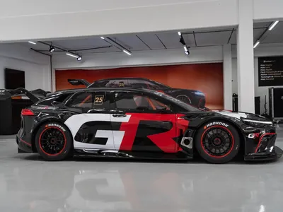 Toyota apresenta modelo Corolla Cross que estreia na Stock Car em 2025