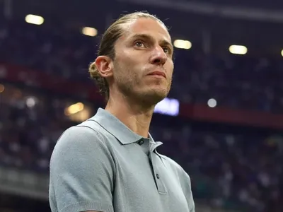 "Dói muito mais desse lado", diz Filipe Luís em 1ª derrota como técnico do Flamengo