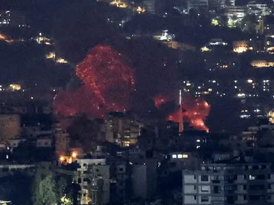 Israel volta a bombardear Beirute e diz que destruiu grande parte do arsenal do Hezbollah