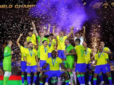 Goleiro brilha, Brasil vence Argentina na final e é hexacampeão mundial de futsal