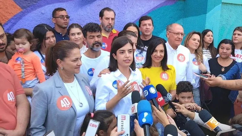 Tabata Amaral vota em escola da Zona Sul de SP: ‘Sentimento é de muito orgulho’