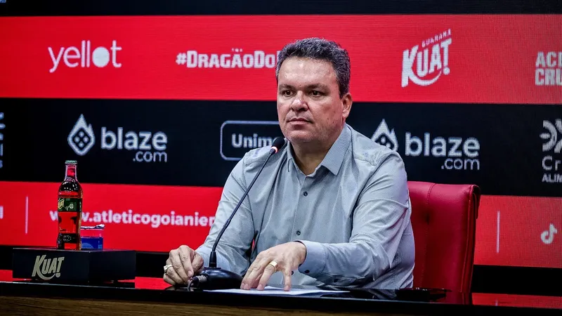 Presidente do Atlético-GO "desiste" do Brasileiro e projeta 2025: "Já caiu"