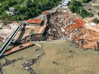 Corpo de criança é encontrado próximo a local de desabamento em porto no Amazonas