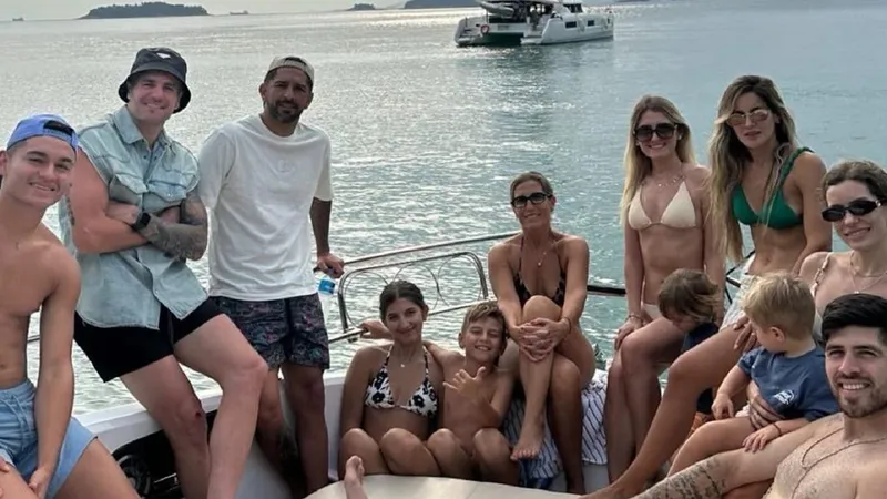 Emiliano Díaz, Vegetti e dupla do Flamengo curtem folga em passeio de barco no Rio