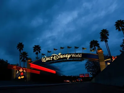 EUA: Furacão Milton fecha parques da Disney e cancela voos para Orlando