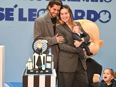 Virginia e Zé Felipe comemoram o primeiro mêsversário de José Leonardo