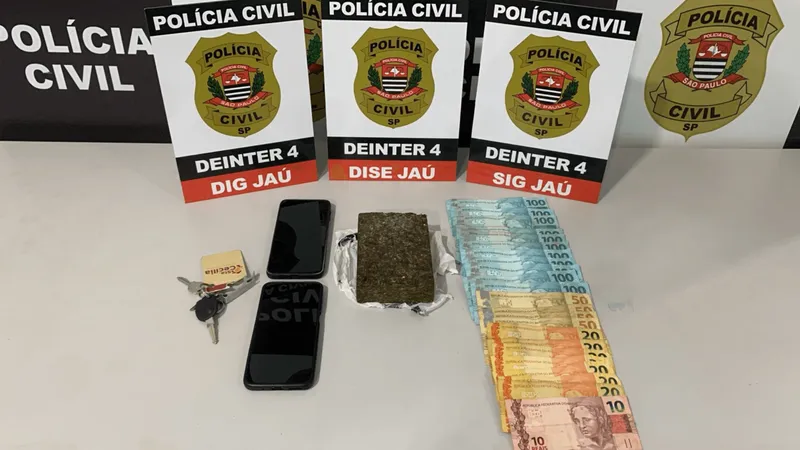 Homem é preso com droga, dinheiro e celulares em Jaú