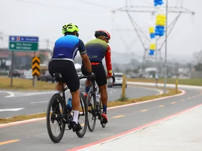 SP: Ciclista é atropelado e morto na Dutra na véspera do feriado de Nossa Sra. Aparecida