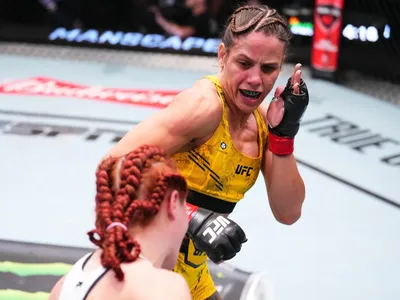 Brasileira Julia Polastri supera McKenna e se recupera no UFC