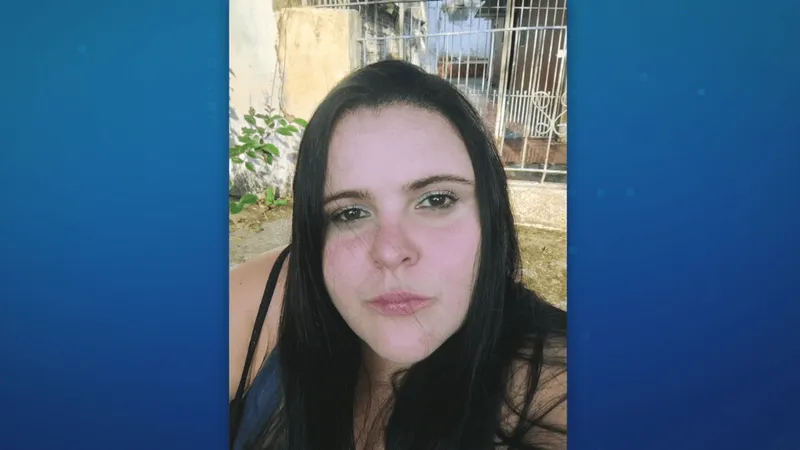 Mulher é morta após ser esfaqueada pelo ex na frente dos filhos em São Paulo