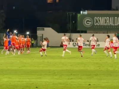 Vila Nova vence clássico contra Goiás e cola no G4 da Série B; veja lances