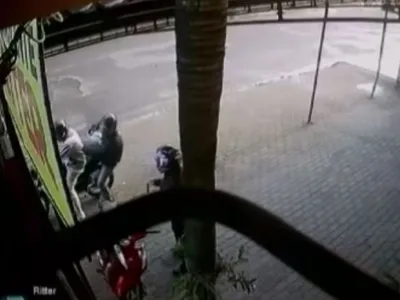 Vídeo: mulher é baleada na nuca durante assalto em Novo Hamburgo (RS)