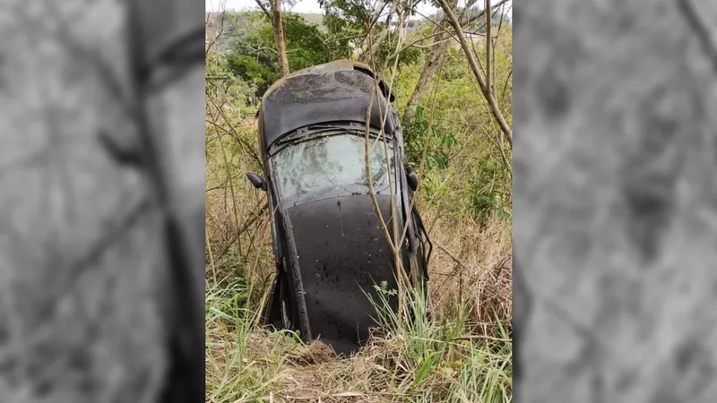 Carro despenca de mirante e deixa uma pessoa morta em Três Rios