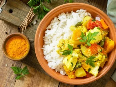 Moqueca vegana do João Gordo não perde nada para a baiana; aprenda receita