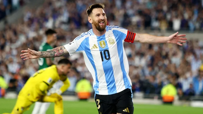 Messi faz 3, tem retorno de gala e comanda goleada da Argentina sobre a Bolívia