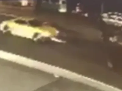 Veja o momento em que mulher é atropelada por Porsche no Paraná