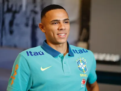 Novidade na Seleção, Vanderson comemora: 'É a realização de um sonho'