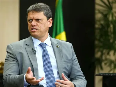 Reinaldo: Rapidez de Tarcísio em posar de antiprivatista e lerdeza do Planalto