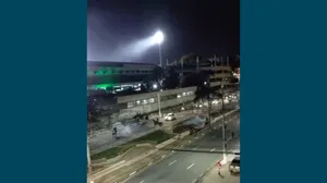 São Paulo x Vasco: torcida organizada entra em conflito com a PM, em Campinas; veja o vídeo